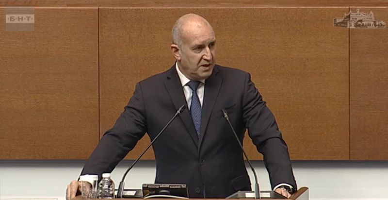 Премиерът Румен Радев по време на блицконтрол в парламента 