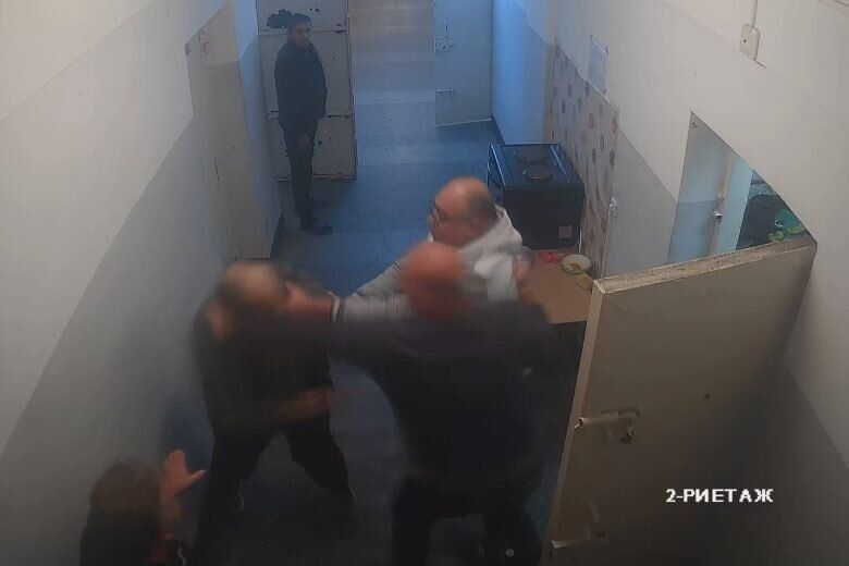 Петричкият Ескубар на бой в болницата на затвора
