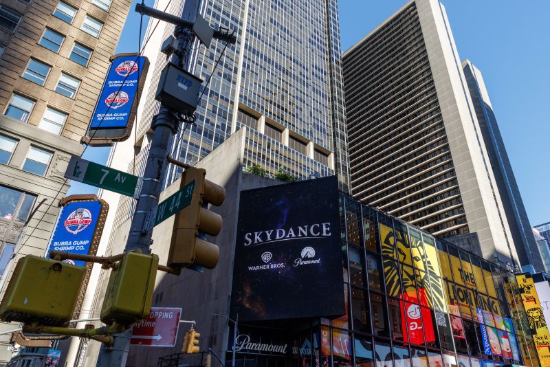 Билборд на Skydance на Times Square