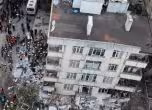 Рухна част от 7-етажна сграда в Истанбул, има хора под развалините