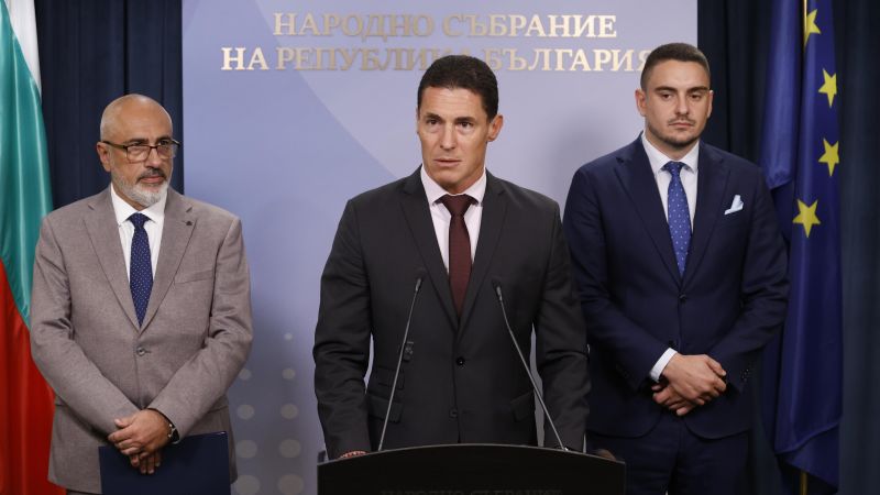 От ляво на дясно: Стефан Белчев, Константин Проданов, Здравко Марков