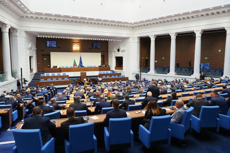 Пленарна зала в НС