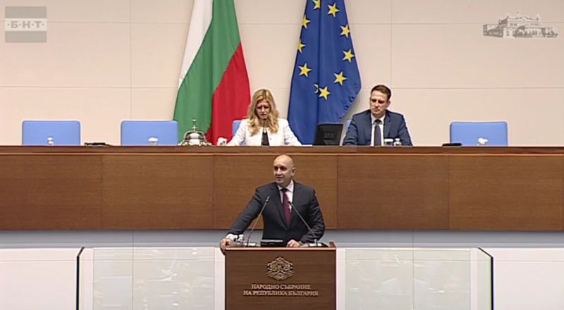 Премиерът Румен Радев от трибуната на НС. 