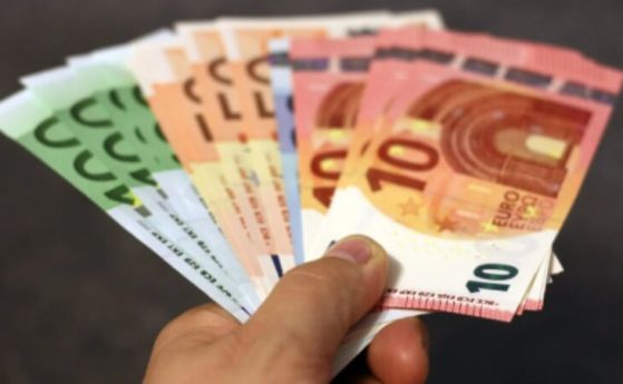 Тристранката ще бетонира минималната заплата на 672,80 евро