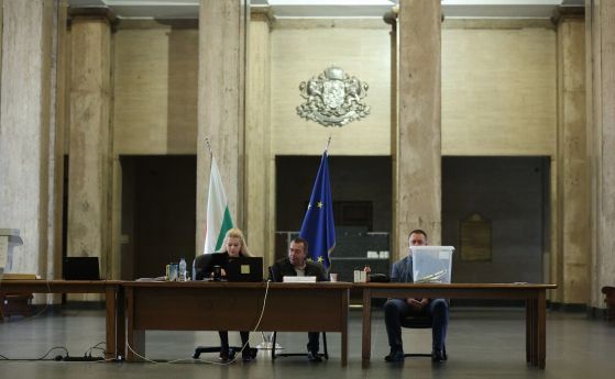 Прокурорите гласуват отново за членове на ВСС