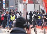 Напрежение и пострадали на протеста на ''Възраждане'', опитали се да подпалят вратата на Дома на Европа (снимки) slid