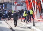 Напрежение и пострадали на протеста на ''Възраждане'', опитали се да подпалят вратата на Дома на Европа (снимки) slid