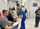 Огромни опашки от желаещи да дарят кръв за пострадалите в Кочани, пренасочват ги към ВМА slid