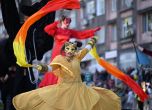 Карнавал Габрово отново впечатли хиляди гости с вихър от цветове, хумор и сатира (снимки) slid