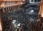 Авторът на най-хубавите снимки от протестите разреши на всички да ги използват (Галерия) slid