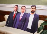 ''Музей на сглобката'': Пеевски покани журналисти в кабинета си, показа снимки и документи от работата си с ПП-ДБ (снимки) slid