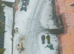 Кръвта не съвпада с положението на труповете. Нови снимки от Петрохан повдигат още въпроси slid