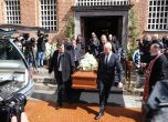 Стотици си взеха последно сбогом с Борислaв Михайлoв slid