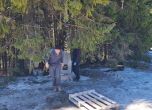 Близки на загиналите на Петрохан и Околчица поставят паметна плоча на прохода (ГАЛЕРИЯ, ВИДЕО) slid