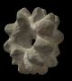 Едни от най-загадъчните обекти, създадени от човека от късната каменна ера в Европа, са сложно гравирани каменни топки, всяка с размери около топка за тенис, продължават да озадачават археолозите повече от 200 години, откакто са открити за пръв път.  Снимка: National Museums Scotland